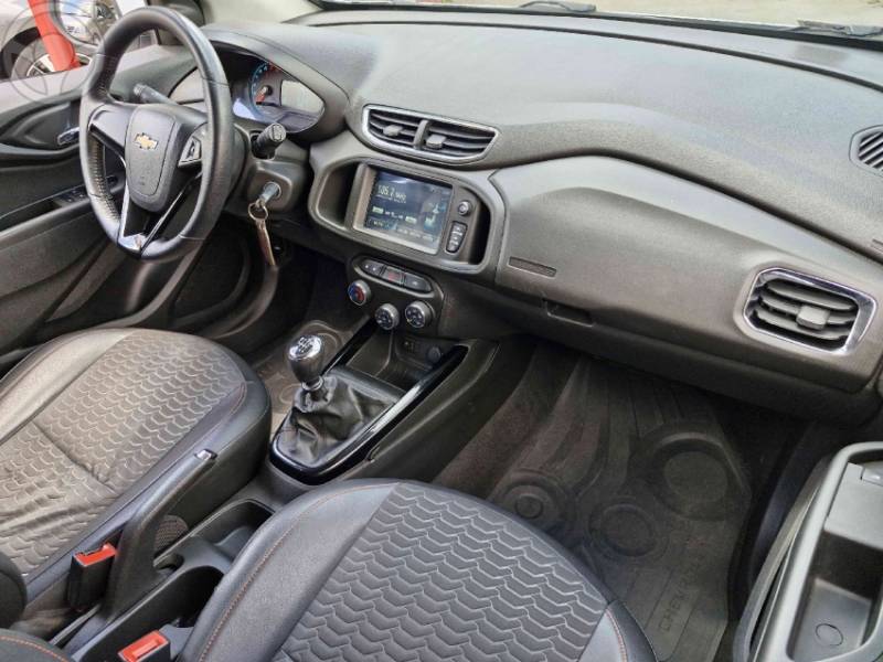 CHEVROLET - ONIX 1.4 MPFI LTZ 8V FLEX 4P MANUAL - 2018/2018 - BRANCA - R$ 67.900,00