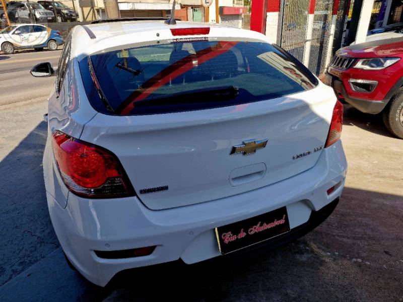 CHEVROLET - CRUZE 1.8 LTZ SPORT6 16V FLEX 4P AUTOMÁTICO - 2013/2014 - BRANCA - R$ 66.900,00