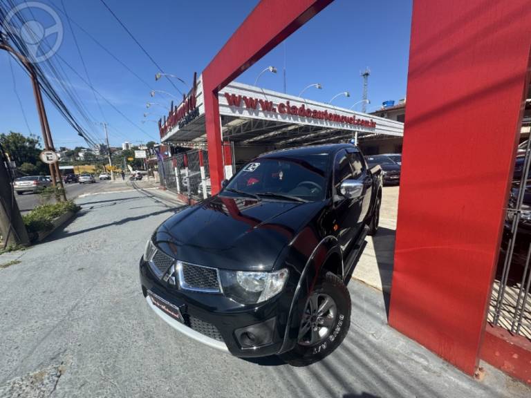 MITSUBISHI - L200 TRITON 3.2 HPE 4X4 CD 16V TURBO INTERCOOLER DIESEL 4P AUTOMÁTICO - 2011/2012 - PRETA - R$ 93.000,00