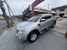 FORD - RANGER 3.2 XLT 4X4 CD 20V DIESEL 4P AUTOMÁTICO - 2013/2014 - PRATA - R$ 115.000,00