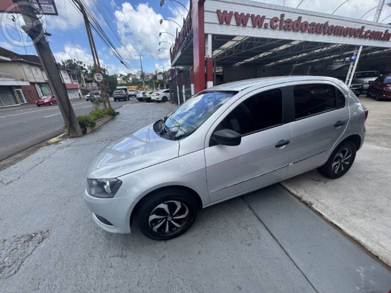 VOLKSWAGEN - GOL 1.0 MI TRENDLINE 8V FLEX 4P MANUAL - 2014/2015 - PRATA - R$ 39.800,00