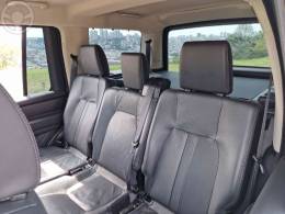 LAND ROVER - DISCOVERY 4 3.0 SE 4X4 V6 24V BI-TURBO DIESEL 4P AUTOMÁTICO - 2013/2013 - PRETA - R$ 98.000,00
