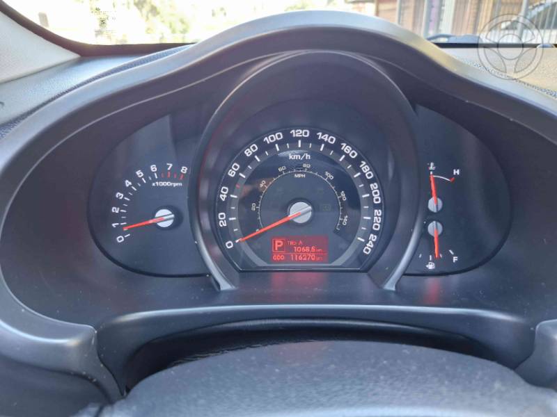 KIA MOTORS - SPORTAGE 2.0 EX 4X2 16V FLEX 4P AUTOMÁTICO - 2013/2014 - BRANCA - R$ 79.800,00