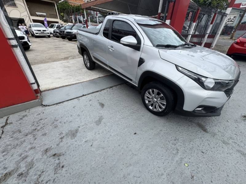 FIAT - STRADA 1.3 ENDURANCE FIREFLY PLUS CS 8V FLEX 2P MANUAL - 2022/2022 - PRATA - R$ 76.900,00