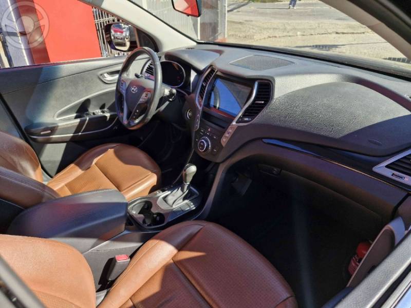 HYUNDAI - SANTA FÉ 3.3 MPFI 4X4 7 LUGARES V6 270CV 4P AUTOMÁTICO - 2013/2014 - PRETA - R$ 89.000,00