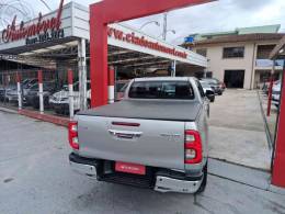 TOYOTA - HILUX 2.8 SRX 4X4 CD 16V DIESEL 4P AUTOMÁTICO - 2022/2022 - CINZA - R$ 249.000,00
