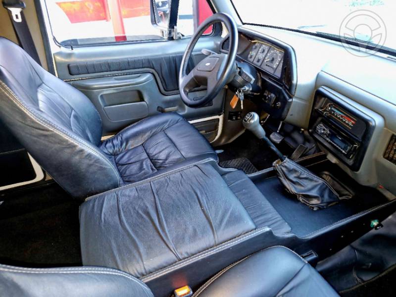 FORD - F-1000 - 1996/1997 - BRANCA - R$ 89.000,00
