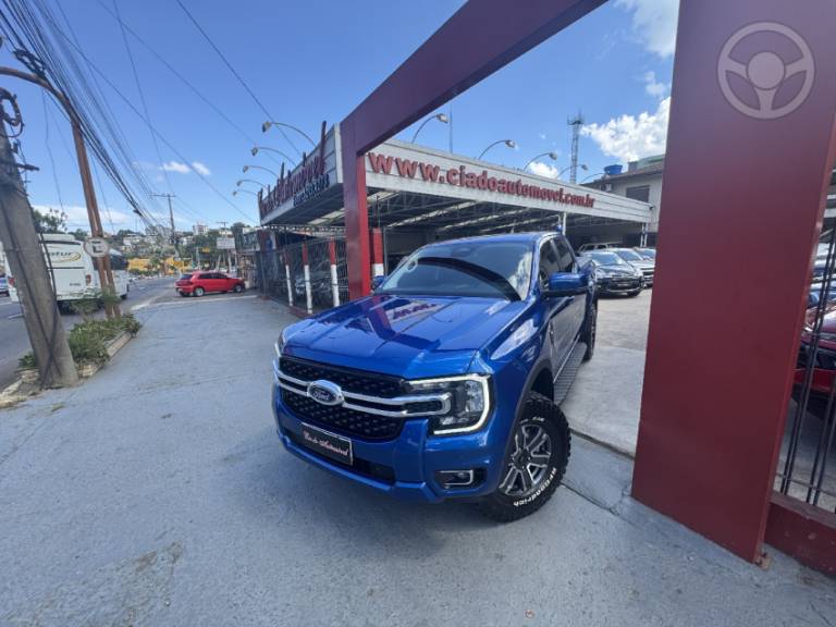 FORD - RANGER 3.0 V6 XLT CD TURBO 4X4 DIESEL 4P AUTOMÁTICO - 2024/2024 - AZUL - R$ 259.000,00