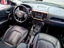 FIAT - TORO 2.0 16V TURBO DIESEL VOLCANO 4WD AUTOMÁTICO - 2016/2017 - MARROM - R$ 95.000,00