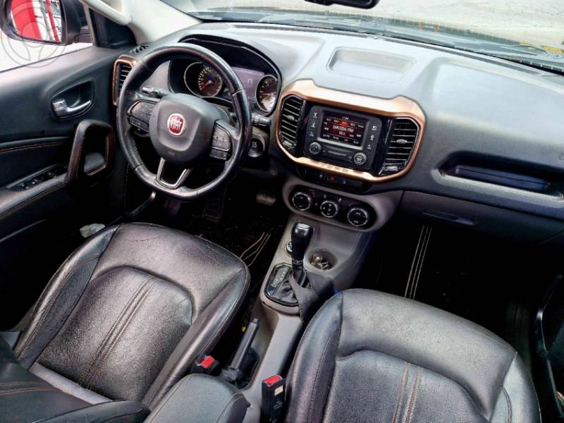FIAT - TORO 2.0 16V TURBO DIESEL VOLCANO 4WD AUTOMÁTICO - 2016/2017 - MARROM - R$ 95.000,00