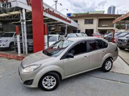 FORD - FIESTA 1.6 ROCAM SEDAN 8V FLEX 4P MANUAL - 2014/2014 - PRATA - R$ 34.900,00