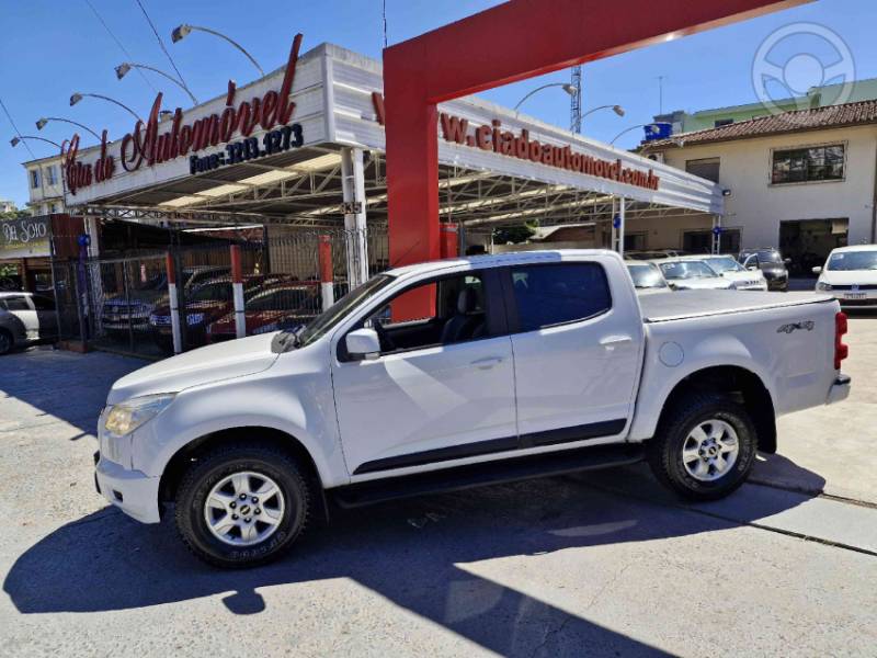 CHEVROLET - S10 2.8 LT 4X4 CD 16V TURBO DIESEL 4P AUTOMÁTICO - 2013/2014 - BRANCA - R$ 109.000,00