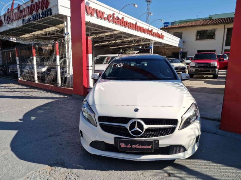 MERCEDES-BENZ - A 200 1.6 TURBO 16V FLEX 4P AUTOMÁTICO - 2017/2018 - BRANCA - R$ 119.000,00