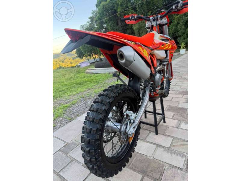 KTM - EXC 350 F - 2023/2023 - LARANJA - R$ 72.000,00
