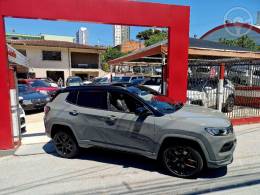 JEEP - COMPASS 2.0 HURRICANE BLACKHAWK 4X4 TURBO 4P AUTOMÁTICO - 2024/2025 - CINZA - R$ 225.000,00
