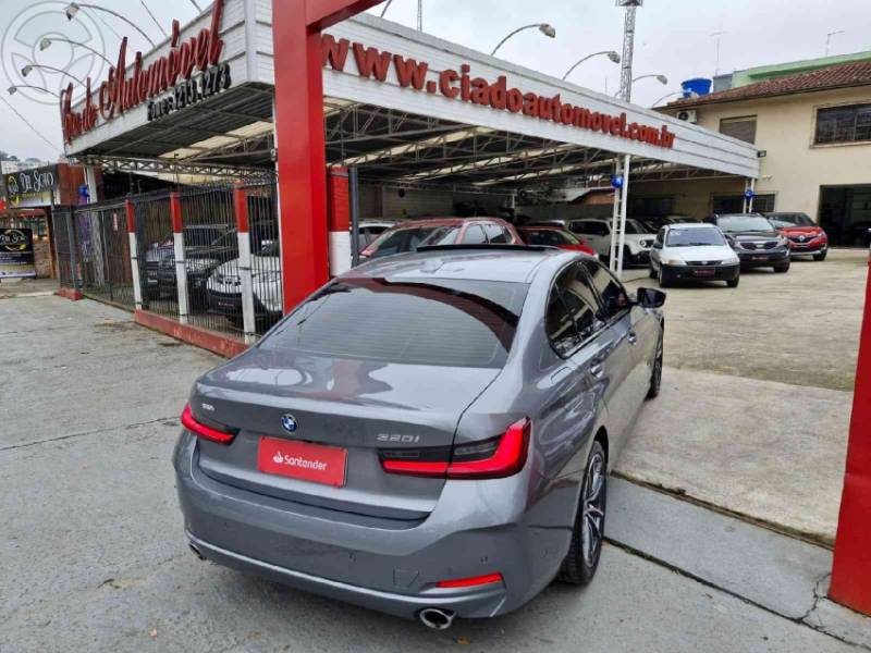BMW - 320I 2.0 SPORT GP 16V TURBO ACTIVE FLEX 4P AUTOMÁTICO - 2024/2024 - CHUMBO - R$ 299.000,00