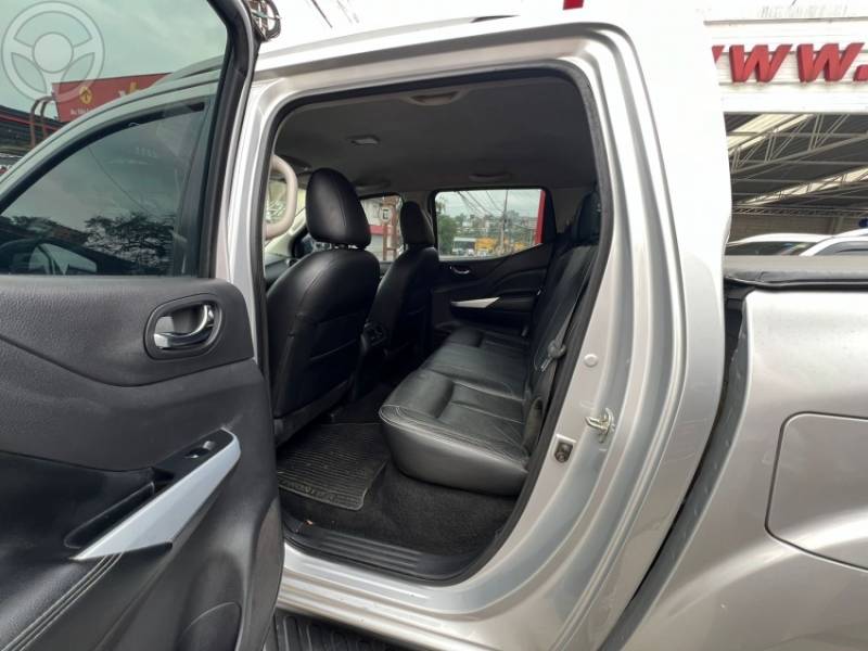 NISSAN - FRONTIER 2.3 LE 4X4 CD BI TURBO DIESEL 4P AUTOMÁTICO - 2018/2018 - PRATA - R$ 145.000,00