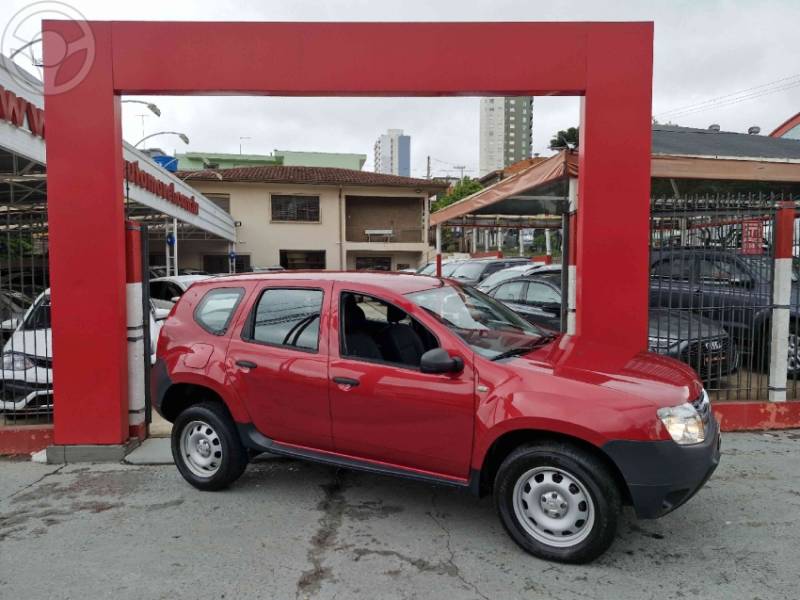 RENAULT - DUSTER 1.6 4X2 16V FLEX 4P MANUAL - 2012/2013 - BORDO - R$ 53.000,00