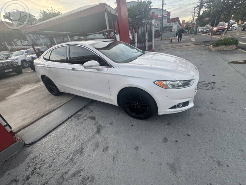 FORD - FUSION 2.0 TITANIUM AWD 16V 4P AUTOMÁTICO - 2012/2013 - BRANCA - R$ 78.900,00