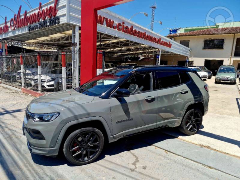 JEEP - COMPASS 2.0 HURRICANE BLACKHAWK 4X4 TURBO 4P AUTOMÁTICO - 2024/2025 - CINZA - R$ 225.000,00