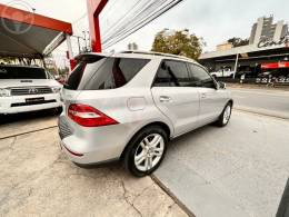 MERCEDES-BENZ - ML 350 3.0 BLUETEC SPORT V6 DIESEL 4P AUTOMÁTICO - 2015/2015 - PRATA - R$ 143.000,00