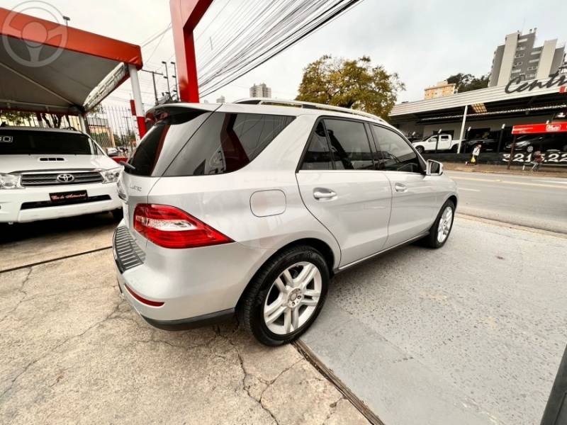 MERCEDES-BENZ - ML 350 3.0 BLUETEC SPORT V6 DIESEL 4P AUTOMÁTICO - 2015/2015 - PRATA - R$ 143.000,00