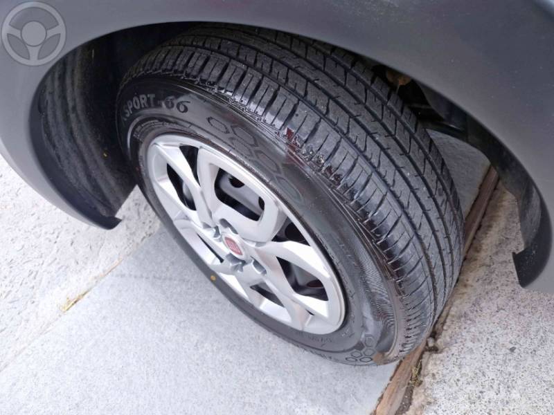 FIAT - MOBI 1.0 8V EVO FLEX WAY MANUAL - 2018/2018 - VERMELHA - R$ 47.900,00