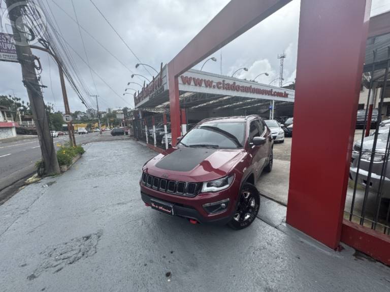 JEEP - COMPASS 2.0 16V DIESEL TRAILHAWK 4X4 AUTOMÁTICO - 2016/2017 - BORDO - R$ 112.000,00