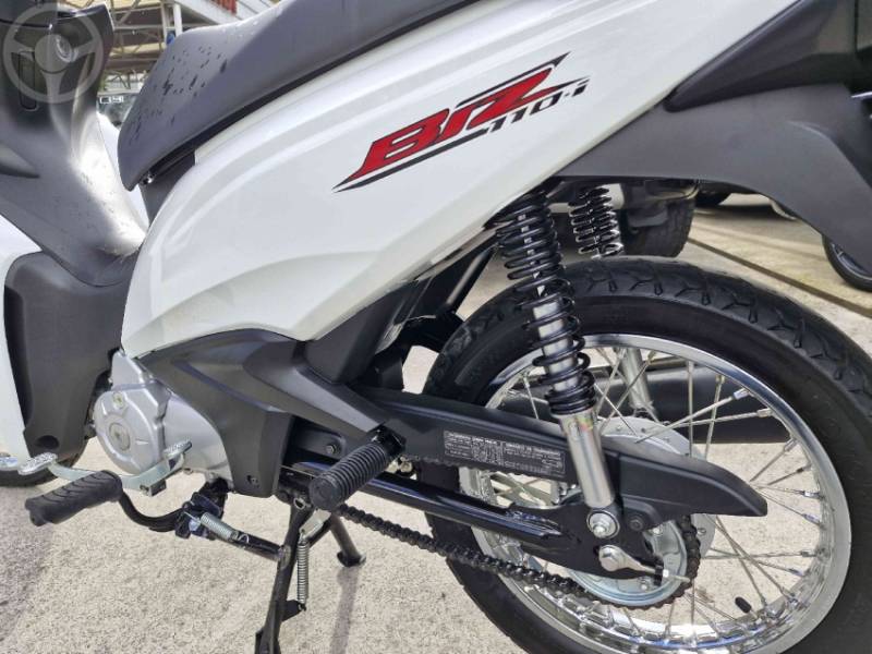 HONDA - BIZ 110I - 2022/2022 - BRANCA - R$ 13.900,00