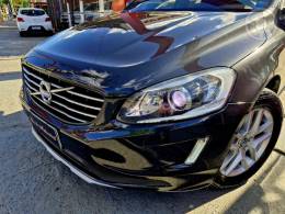 VOLVO - XC60 2.4 D5 MOMENTUM DIESEL AWD 4P AUTOMÁTICO - 2016/2017 - CINZA - R$ 98.000,00