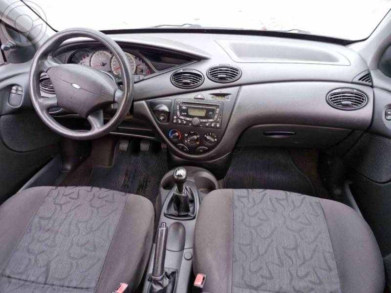 FORD - FOCUS 1.6 GL 8V FLEX 4P MANUAL - 2008/2009 - DOURADA - R$ 29.800,00