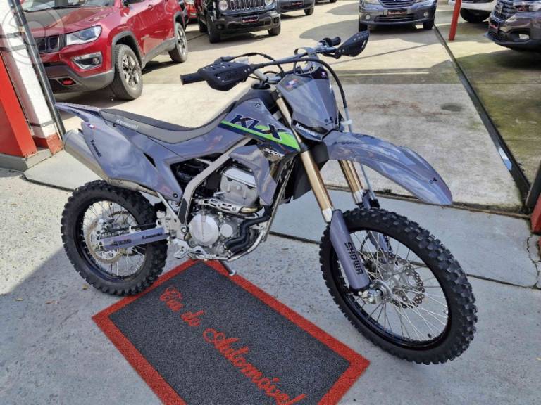 KAWASAKI - KLX - 2024/2025 - CINZA - R$ 33.900,00