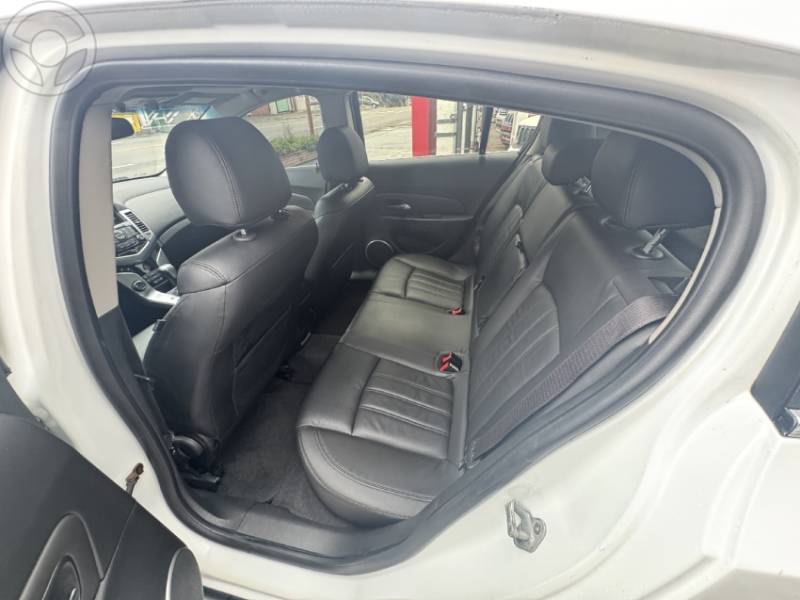 CHEVROLET - CRUZE 1.8 LTZ SPORT6 16V FLEX 4P AUTOMÁTICO - 2013/2014 - BRANCA - R$ 66.900,00