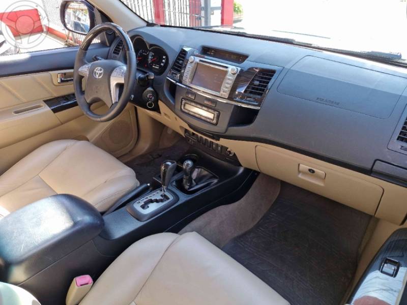 TOYOTA - HILUX SW4 3.0 SRV 4X4 16V TURBO INTERCOOLER DIESEL 4P AUTOMÁTICO - 2014/2014 - CINZA - R$ 149.000,00