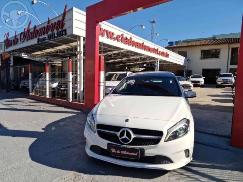 MERCEDES-BENZ - A 200 1.6 TURBO 16V FLEX 4P AUTOMÁTICO - 2017/2018 - BRANCA - R$ 119.000,00