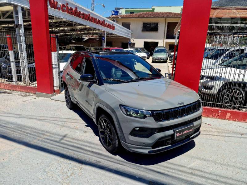 JEEP - COMPASS 2.0 HURRICANE BLACKHAWK 4X4 TURBO 4P AUTOMÁTICO - 2024/2025 - CINZA - R$ 225.000,00