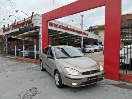 FORD - FOCUS 1.6 GL 8V FLEX 4P MANUAL - 2008/2009 - DOURADA - R$ 29.800,00