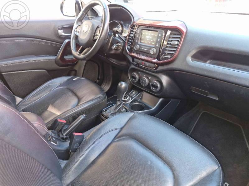 FIAT - TORO 2.0 16V TURBO DIESEL FREEDOM 4WD AT9 AUTOMÁTICO - 2018/2019 - BRANCA - R$ 104.900,00