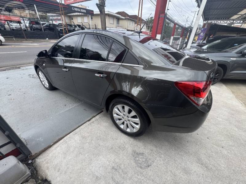 CHEVROLET - CRUZE 1.8 LTZ 16V FLEX 4P AUTOMÁTICO - 2013/2013 - CINZA - R$ 62.900,00