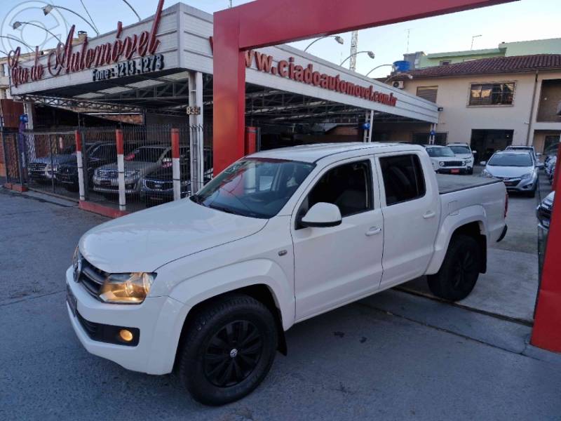 VOLKSWAGEN - AMAROK 2.0 TRENDLINE 4X4 CD 16V TURBO INTERCOOLER DIESEL 4P AUTOMÁTICO - 2014/2014 - BRANCA - R$ 99.000,00