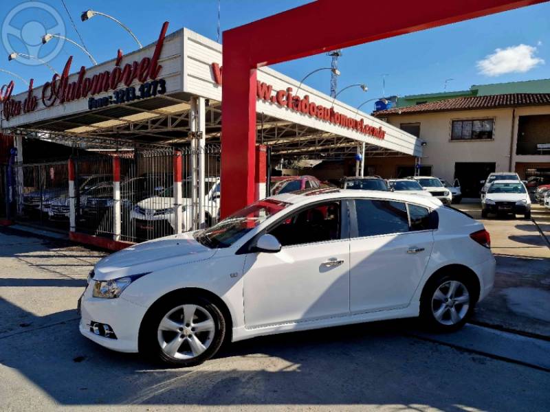 CHEVROLET - CRUZE 1.8 LTZ SPORT6 16V FLEX 4P AUTOMÁTICO - 2013/2014 - BRANCA - R$ 66.900,00