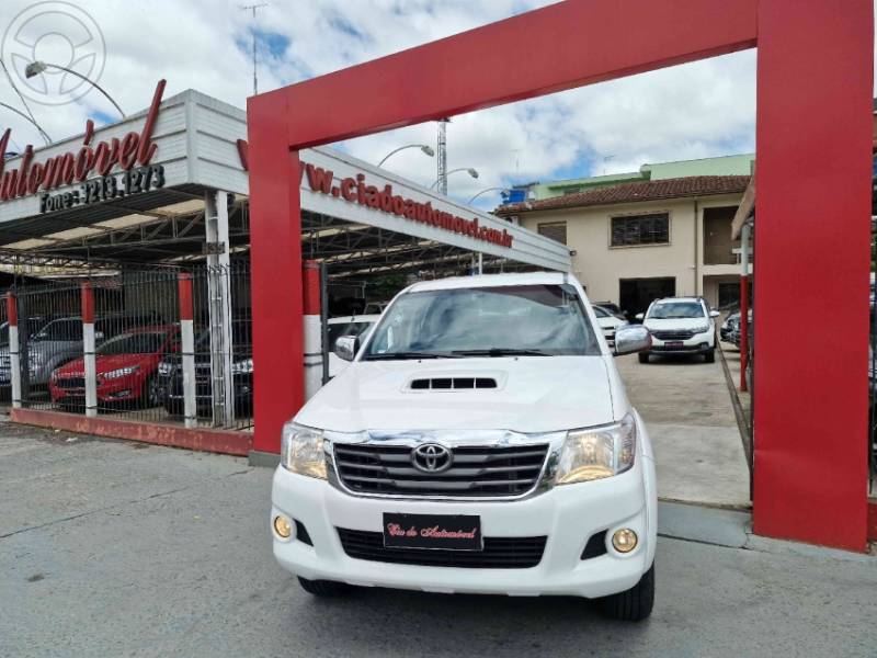 TOYOTA - HILUX 3.0 SR 4X4 CD 16V TURBO INTERCOOLER DIESEL 4P AUTOMÁTICO - 2014/2015 - BRANCA - R$ 142.000,00