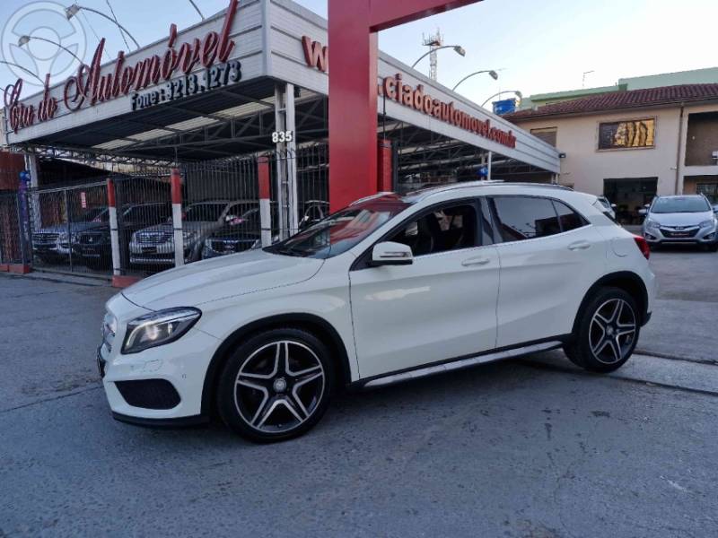 MERCEDES-BENZ - GLA 250 2.0 16V TURBO SPORT 4P AUTOMÁTICO - 2015/2016 - BRANCA - R$ 129.000,00