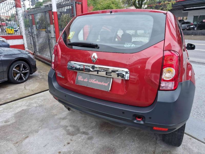 RENAULT - DUSTER 1.6 4X2 16V FLEX 4P MANUAL - 2012/2013 - BORDO - R$ 53.000,00