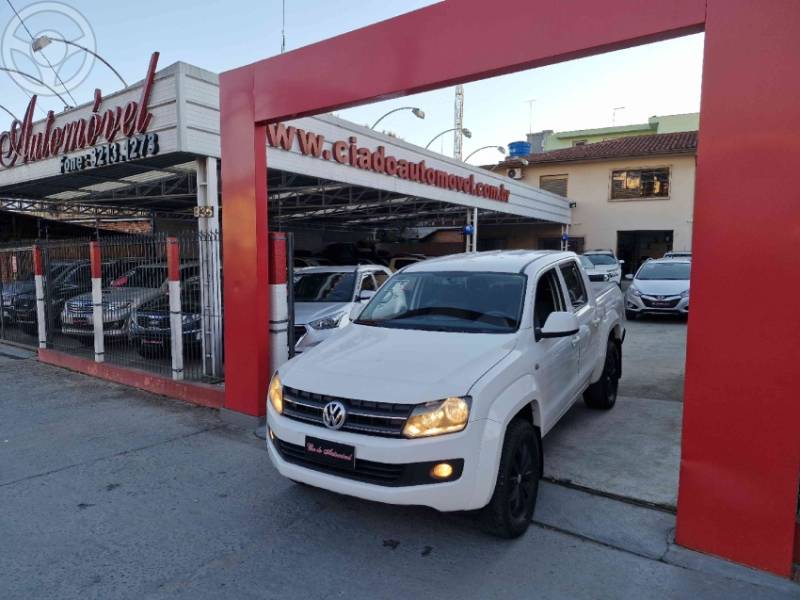 VOLKSWAGEN - AMAROK 2.0 TRENDLINE 4X4 CD 16V TURBO INTERCOOLER DIESEL 4P AUTOMÁTICO - 2014/2014 - BRANCA - R$ 99.000,00