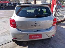 RENAULT - SANDERO 1.6 EXPRESSION 8V FLEX 4P MANUAL - 2015/2016 - PRATA - R$ 41.900,00
