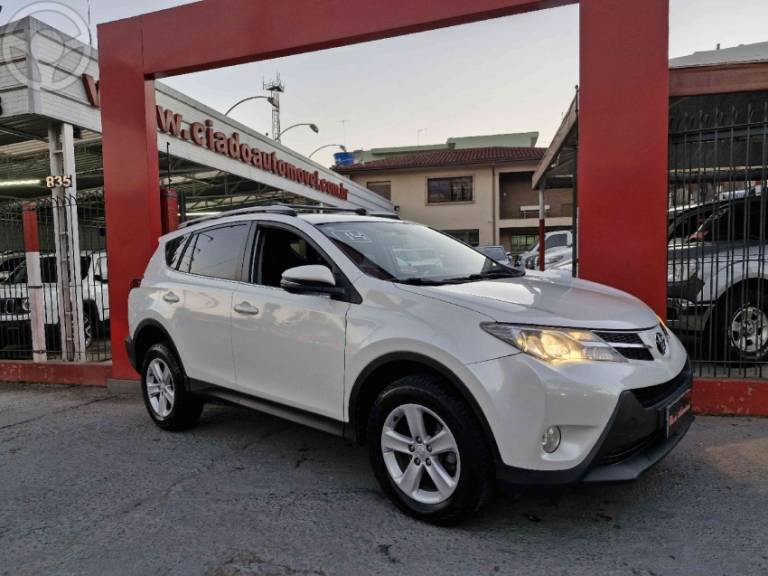 TOYOTA - RAV4 2.0 4X2 16V 4P AUTOMÁTICO - 2014/2014 - BRANCA - R$ 84.900,00