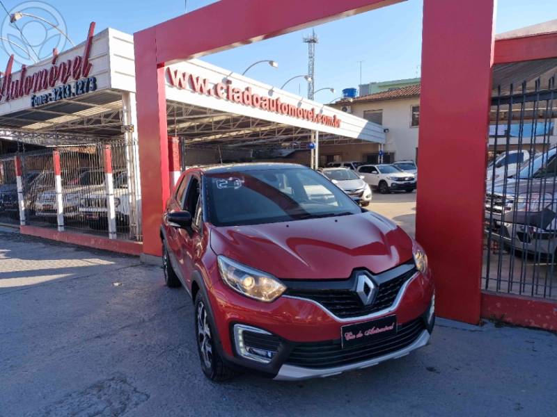 RENAULT - CAPTUR 1.6 16V INTENSE BOSE FLEX 4P AUTOMÁTICO - 2020/2021 - BORDO - R$ 88.000,00
