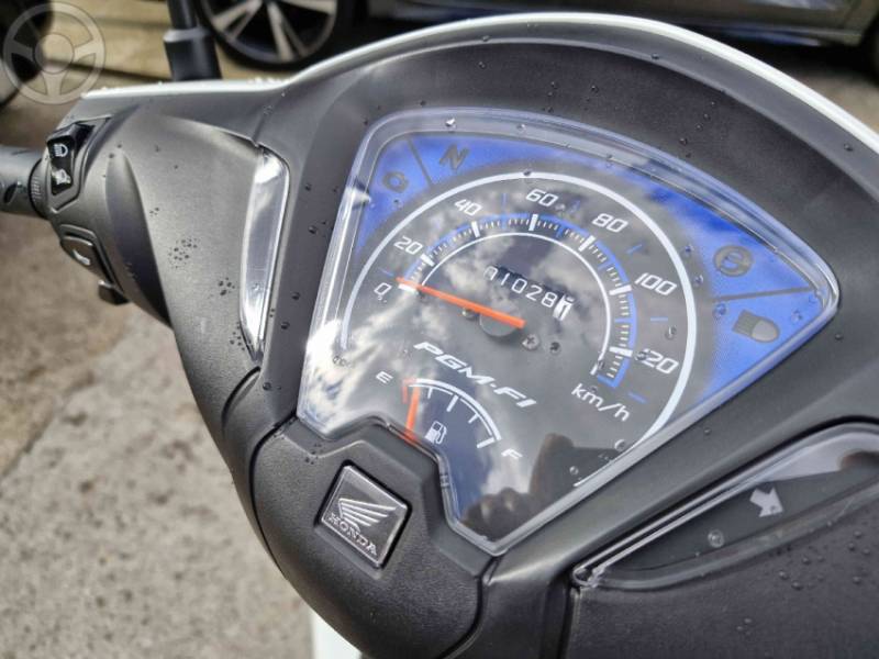 HONDA - BIZ 110I - 2022/2022 - BRANCA - R$ 13.900,00