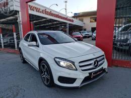 MERCEDES-BENZ - GLA 250 2.0 16V TURBO SPORT 4P AUTOMÁTICO - 2015/2016 - BRANCA - R$ 129.000,00